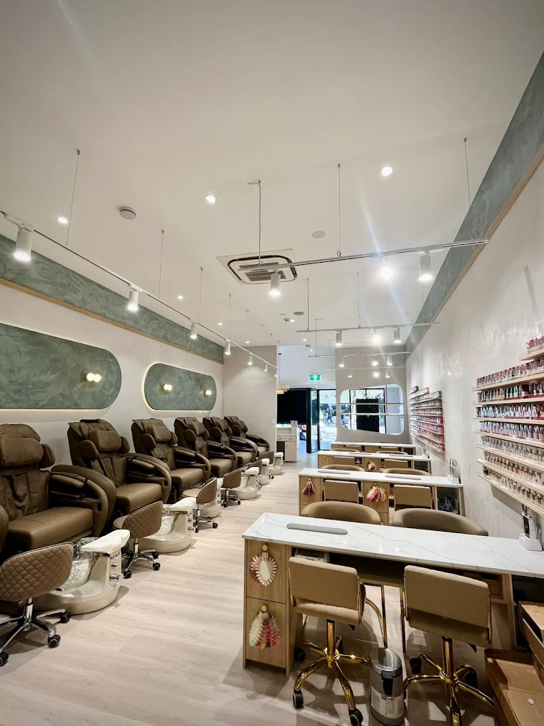 The pedicure chairs and manicure tables
